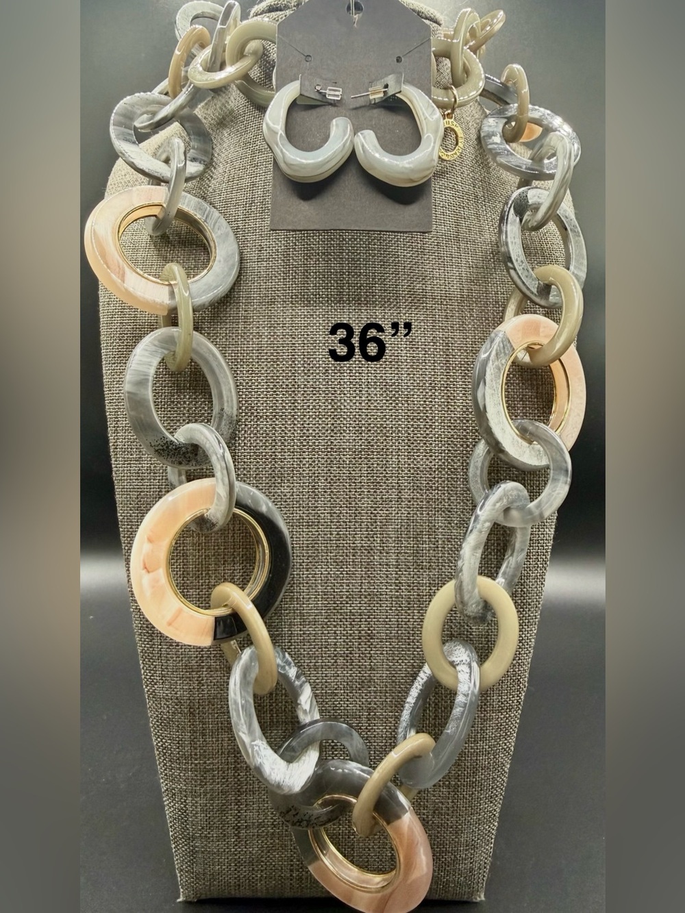 122. Marble-Link Resin Necklace in Gray, Cream & Peach